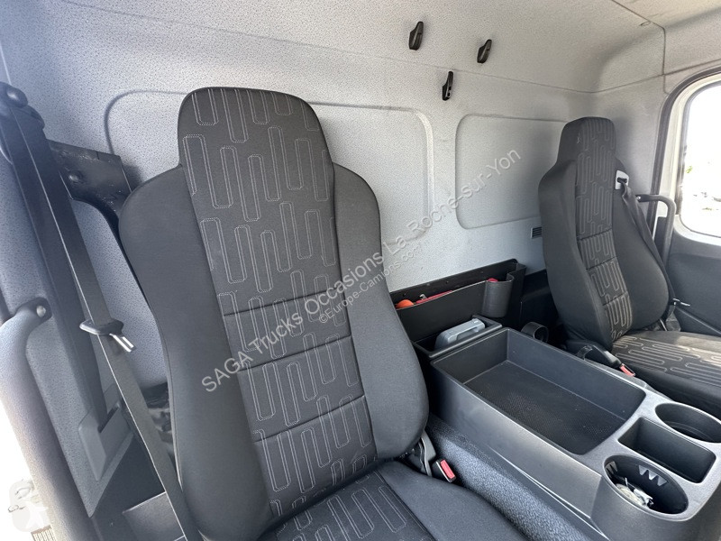 Kamion Mercedes 1218 Fourgon