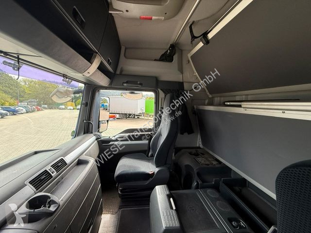 Camion MAN Schwenkwand-Getränkeaufbau incl....