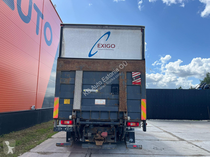Camião Volvo FH 400 6x2 BOX L=7400