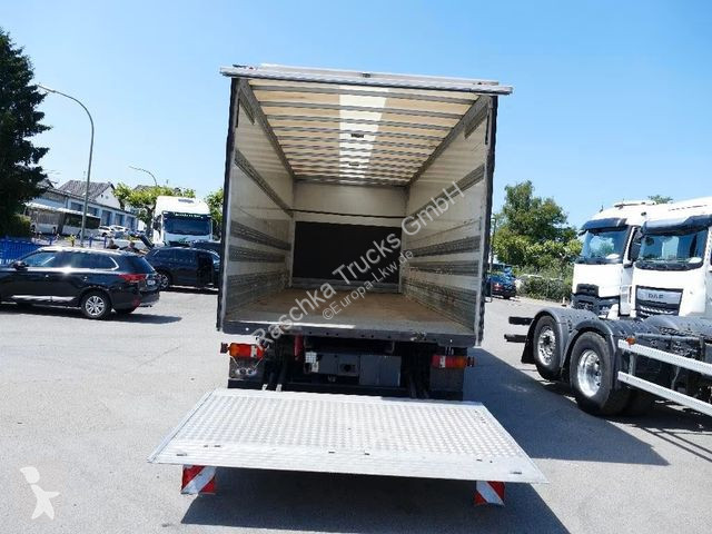 Kamion Mercedes 1224 Koffer*Schaltgetriebe*