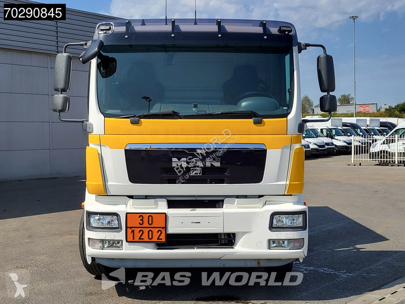 Vrachtwagen MAN 18.340 4X2 Rohr Fuel tanker...