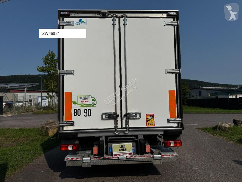 شاحنة Mercedes 1021 Mit Carrier Sp 850Mt