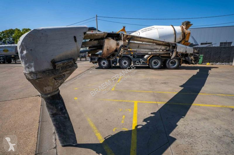 Camion MAN 32.360 BB+LIEBHERR+TAPIS THEAM TS 13m