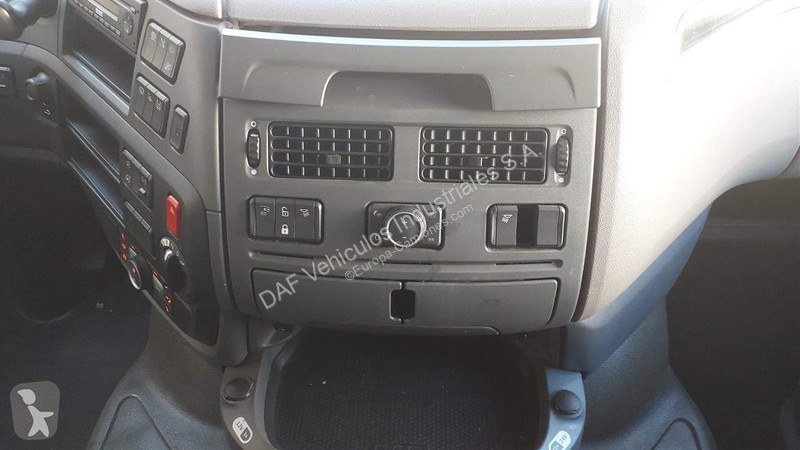 Camion DAF 480 FA LOW DECK 4X2