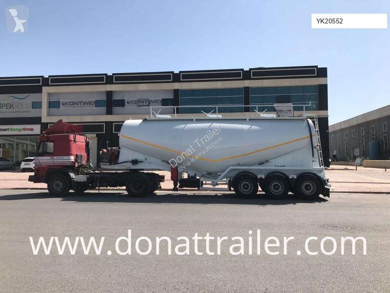 شاحنة  Flour tank trailer