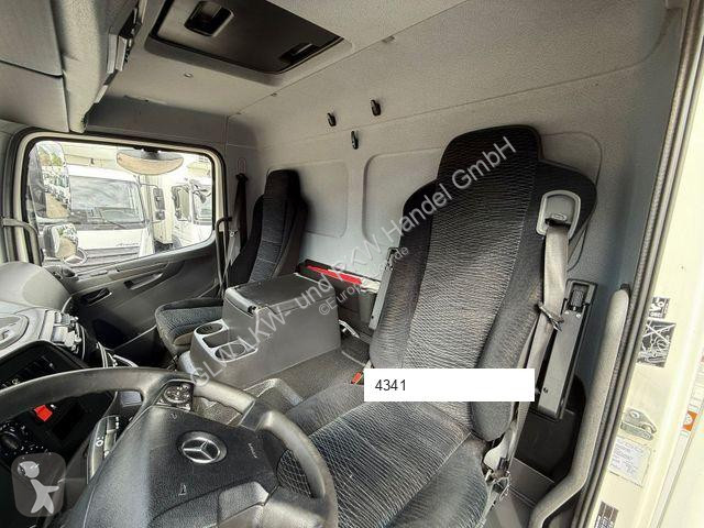 Kamion Mercedes ATEGO 821 L Kühlkoffer 6,2 m...