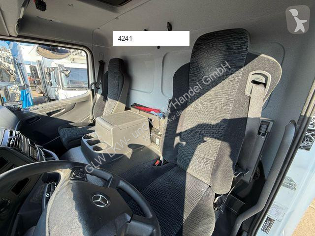 Camion Mercedes ATEGO L Koffer 6,1 m LBW BÄR...