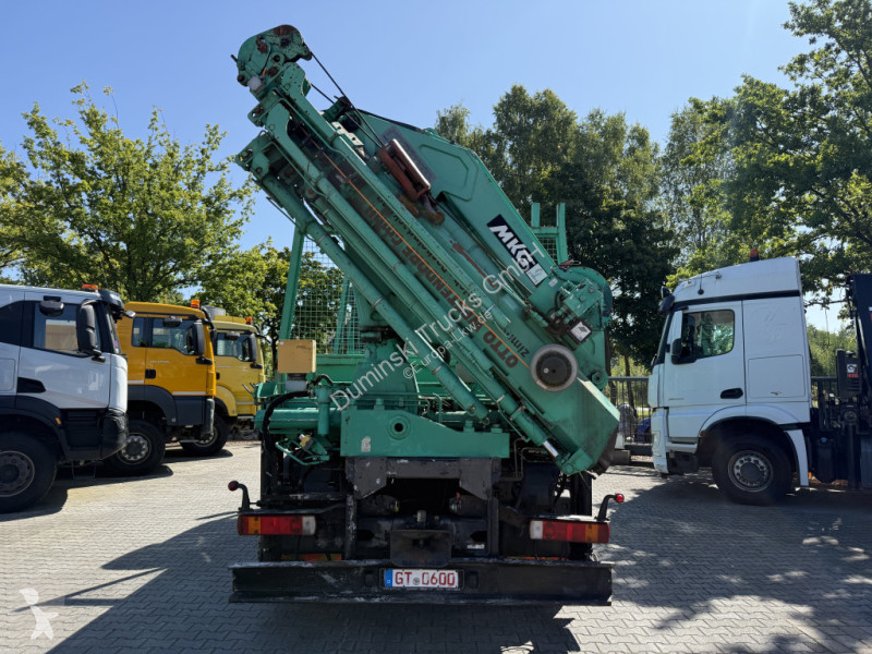 Camión Volvo 420 4X4 Kran MKG 300 bis 24 Meter