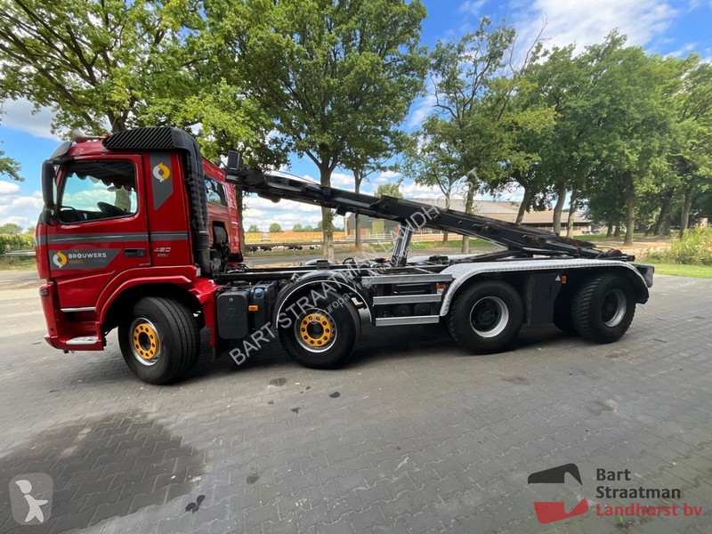 Camión Volvo 420 8x4 Euro 5 with Cable...