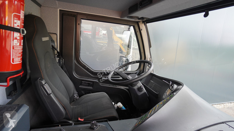 Camion Liebherr 1050-3.1 6X4X6 WITH JIB VARIOBASE