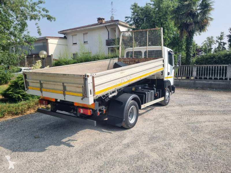 Camion Nissan
