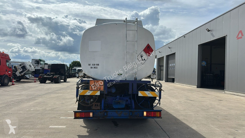 Lastbil MAN 26.402 (18.000 L / 6X2 / 6 CYLINDER...