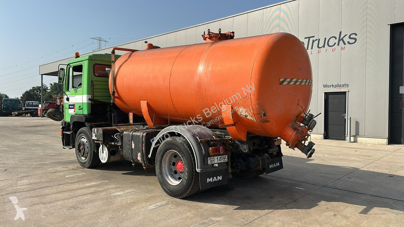 Kamion MAN (MANUAL PUMP / POMPE MANUELLE /...