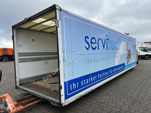 Kamion Iveco  Koffer 8,80 m + Ladebordwand 1,5t
