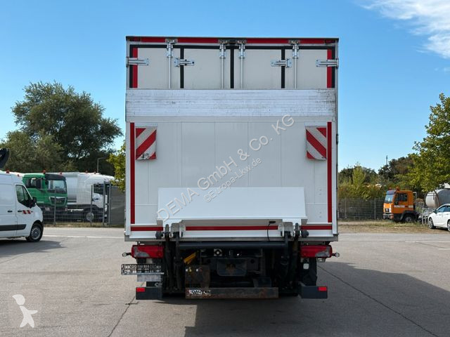 Kamion Iveco...