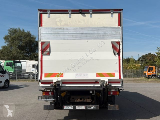Kamion Iveco...