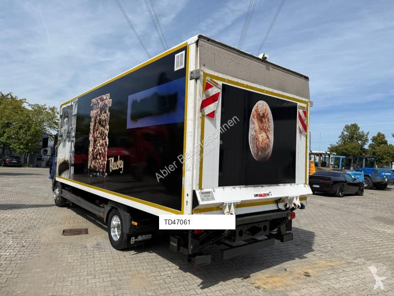 Camion Mercedes 818
