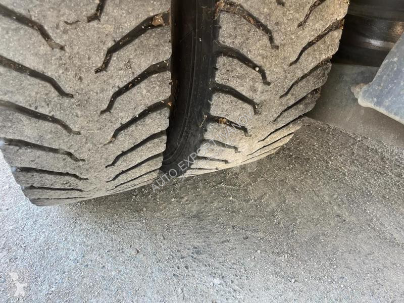 Kamion Mercedes AXOR PLATEAU GRUE