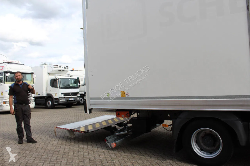 Lastbil Mercedes 1218 * EURO6 * LOW KM *