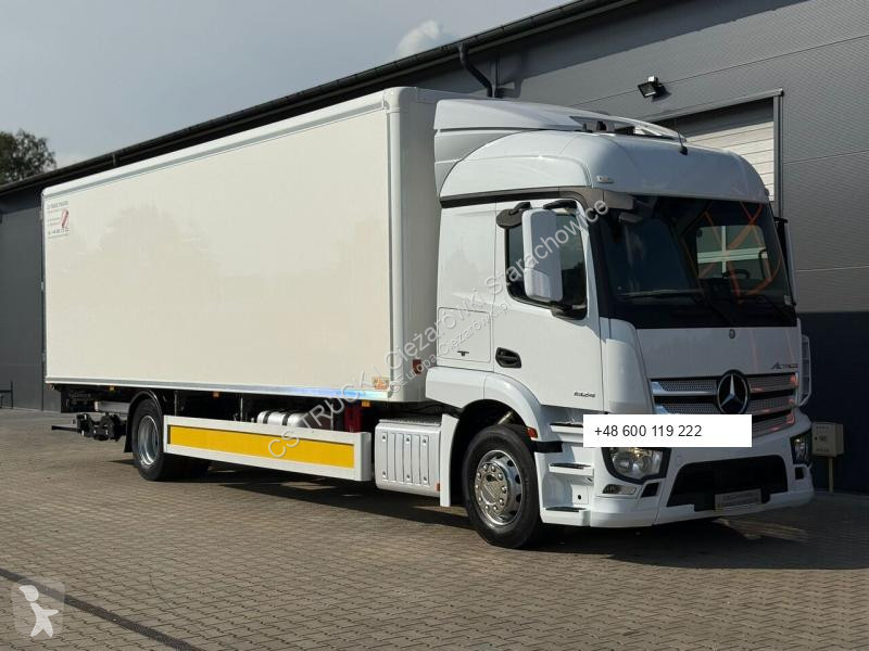 Vrachtwagen Mercedes 1824 chłodnia...