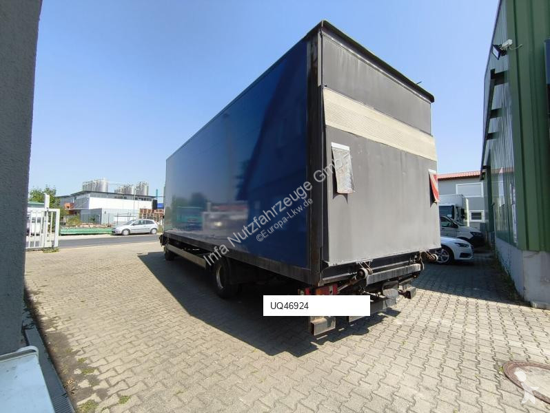 Vrachtwagen MAN LE 10.220 Koffer Euro 3 4x2...