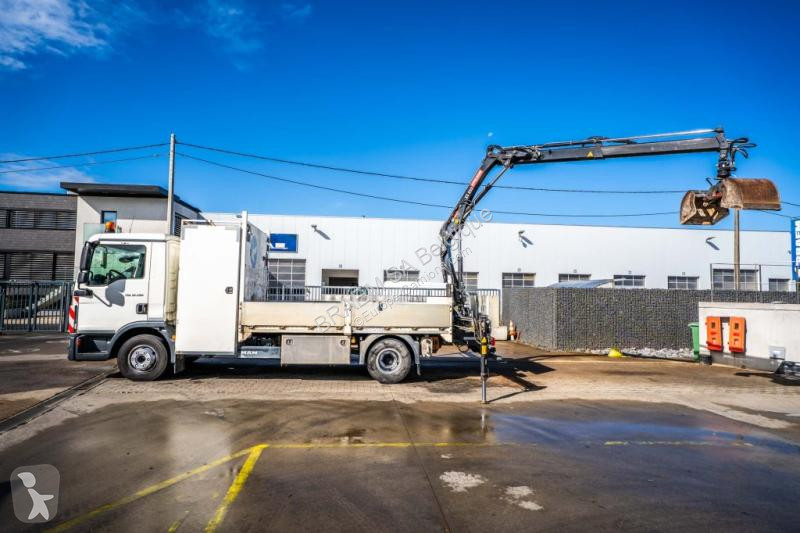 شاحنة MAN 12.190 BL + HIAB 055 D-1 HIDUO