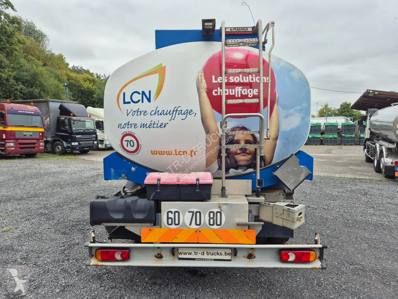 شاحنة Renault 220 10500L FUEL / CARBURANT - 4...