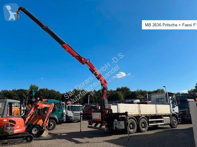 Kamion Mercedes Pritsche + Fassi F135 Kran 6x4...