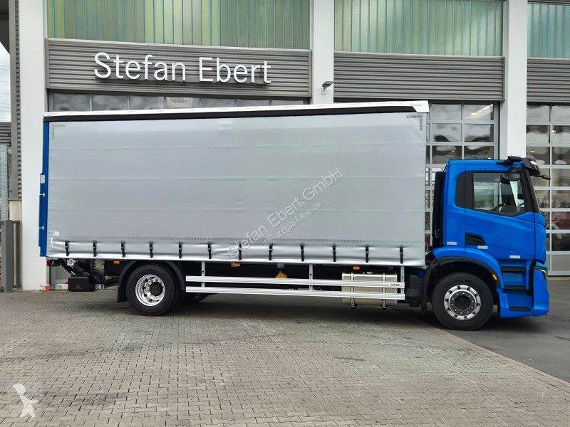 شاحنة Iveco S-Way AD190S40/P Curtainsider...