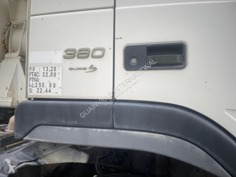 Betonárske zariadenie Volvo 380