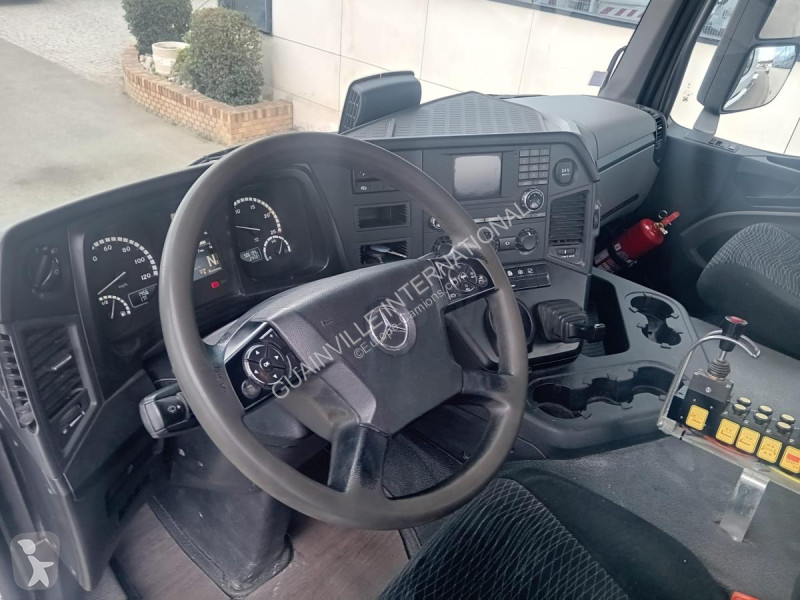 شاحنة Mercedes 2643