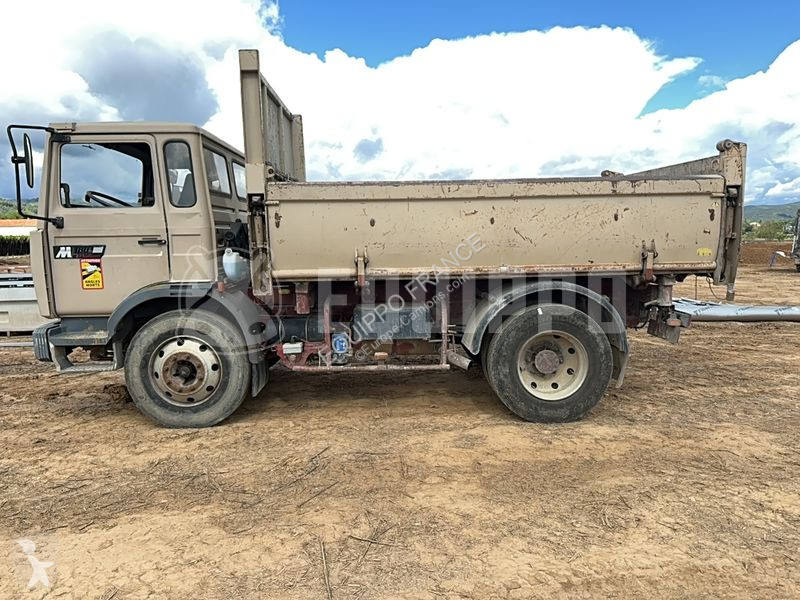 Camion Renault M180