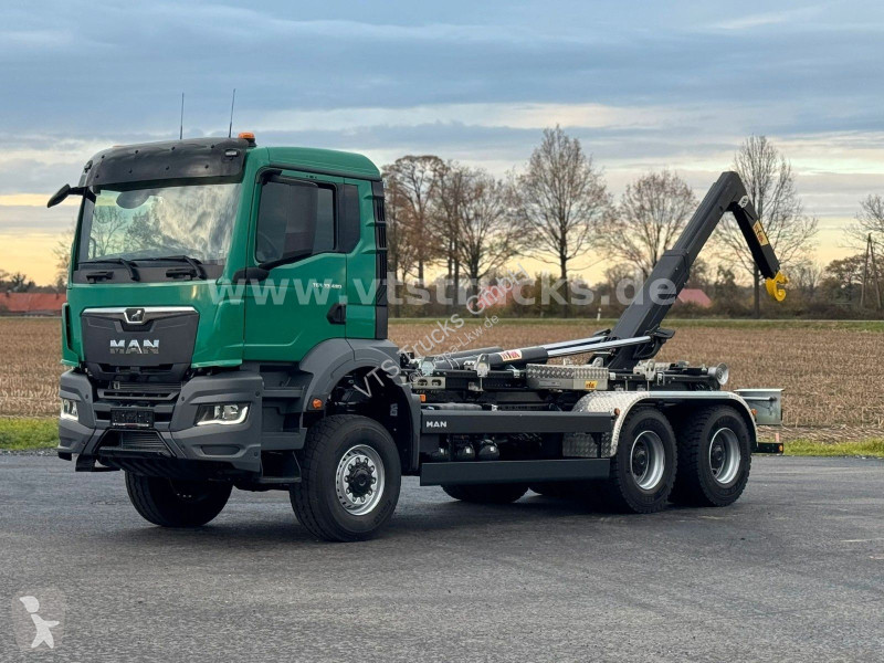 Camion MAN 33.480 6x6 BL HYVA 26-55-S AK *NEU*
