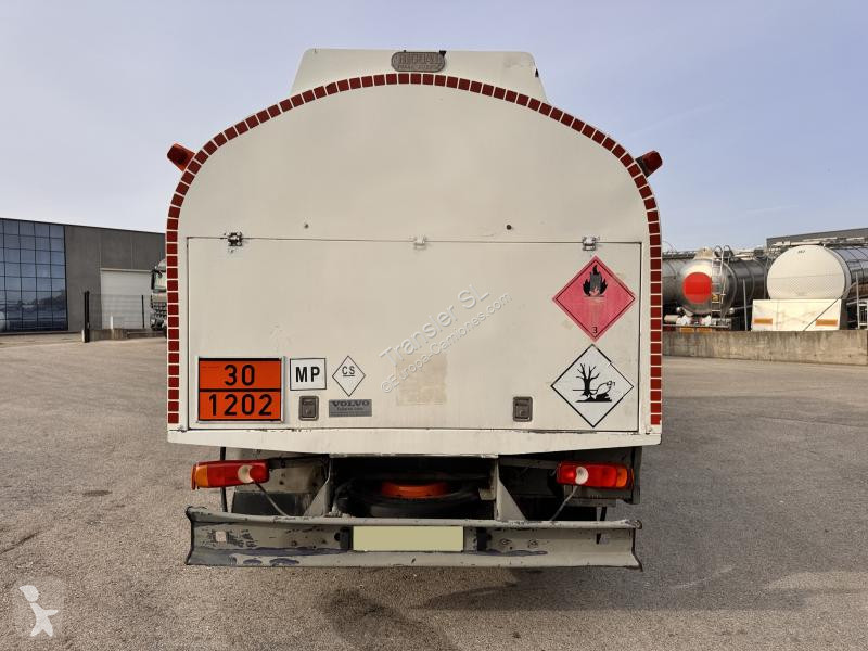 شاحنة Nissan 165
