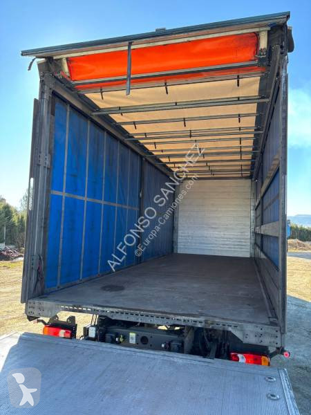 Camion Volvo 210