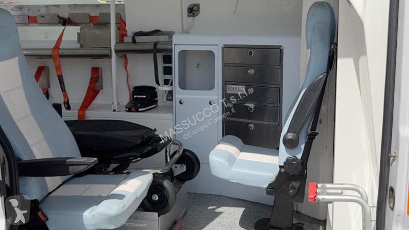 شاحنة Fiat DUCATO AMBULANZA
