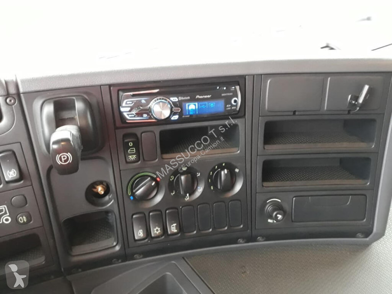 شاحنة Scania P420 8X4