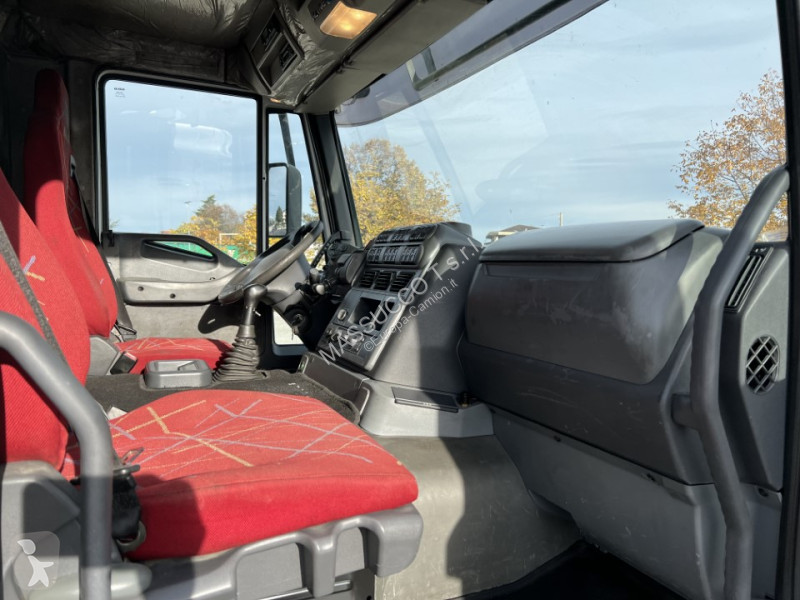 شاحنة Iveco 350 6X2