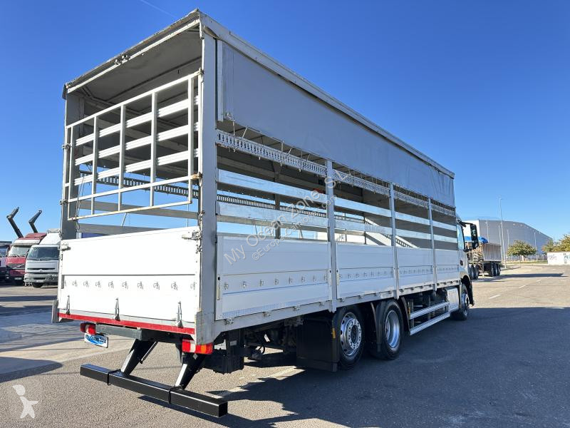 شاحنة Mercedes 2535