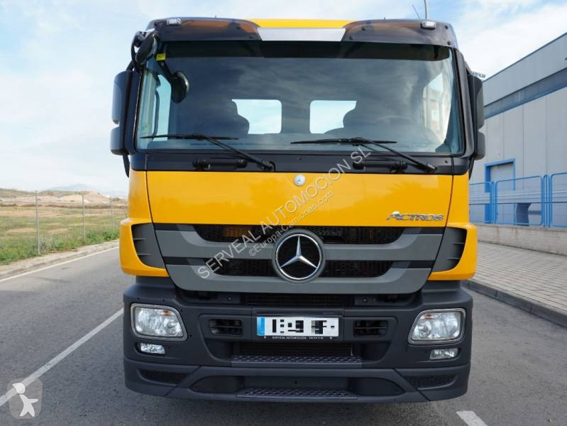 Грузовик Mercedes