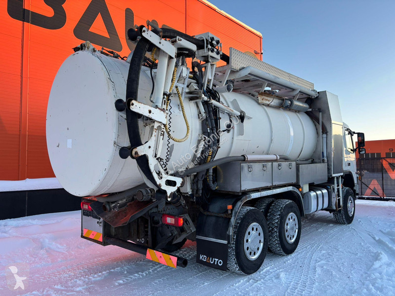 Camion Volvo 300 6x6 WASTE 4 + CLEAN WATER 8 m3...