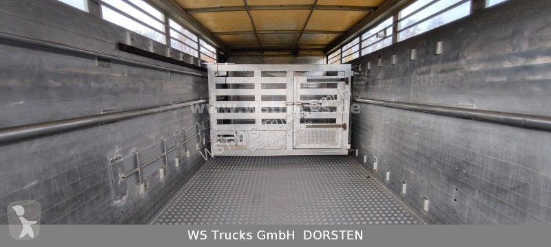 Camión Mercedes 1223 1 Stock Hohe Gitter...