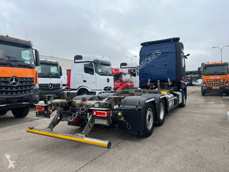 شاحنة Mercedes  2553 L BDF