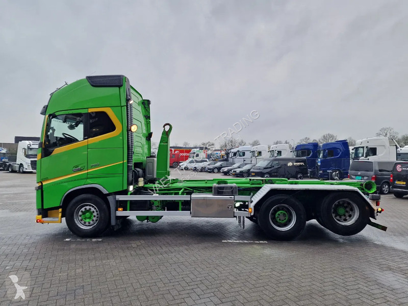 شاحنة Volvo 16750 Globetrotter XL 6x2 - 20T...
