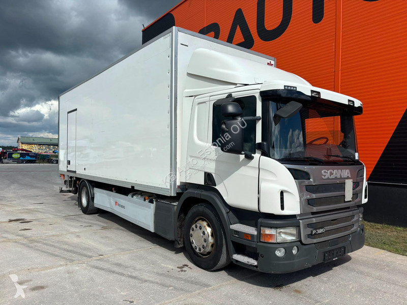شاحنة Scania P 320 4x2 BOX =7578 mm