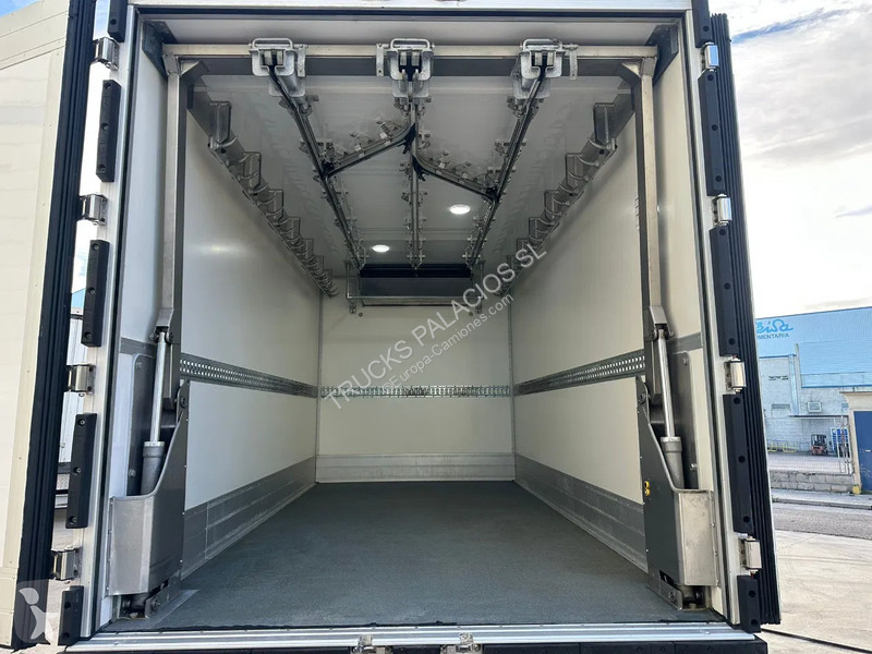 شاحنة Renault D 10.210 frigo carne colgada