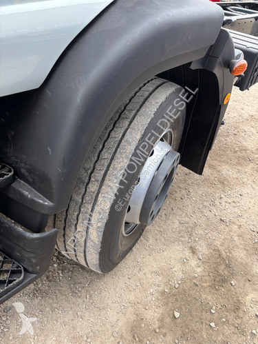 شاحنة Iveco Iveco 180e25