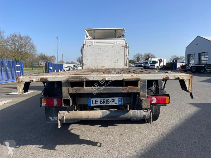 شاحنة Volvo .300