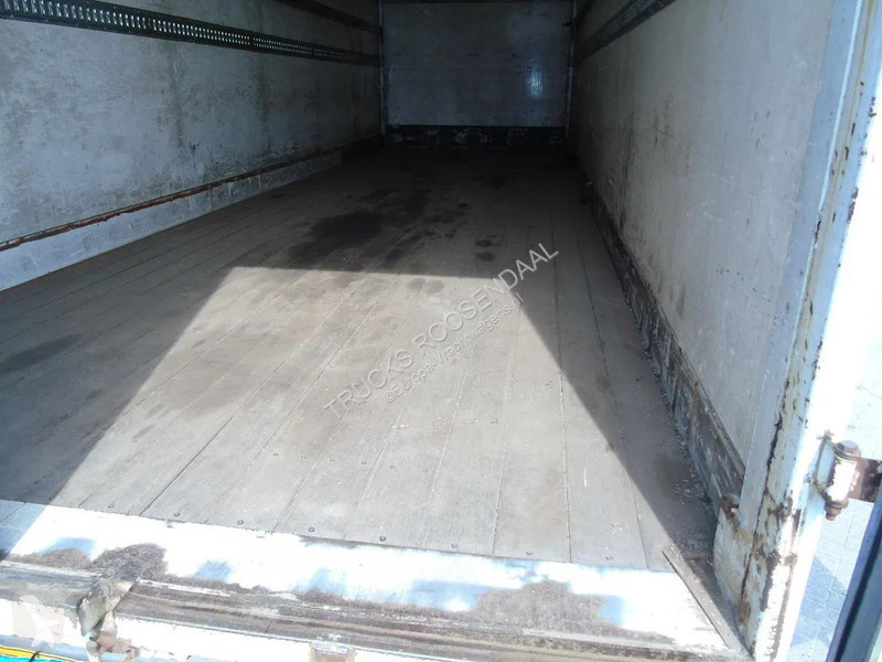 شاحنة Renault 220 + euro 5 + MANUAL + lift + 12T