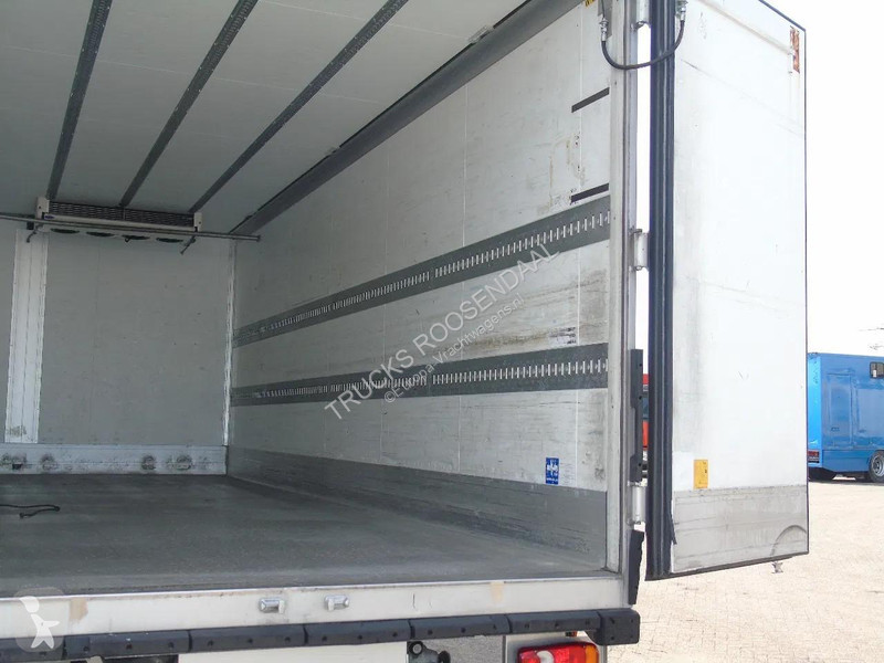 شاحنة DAF 220 + CARRIER + EURO 6 + LIFT
